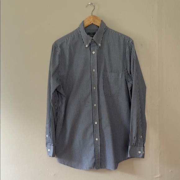 Croft & Barrow Blue Gingham Casual Button Down Shirt - Picture 1 of 5